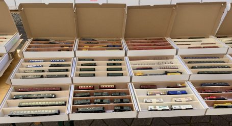 Ideal zum Präsentieren auf Tauschbörsen Aufbewahrungsbox stapelbar